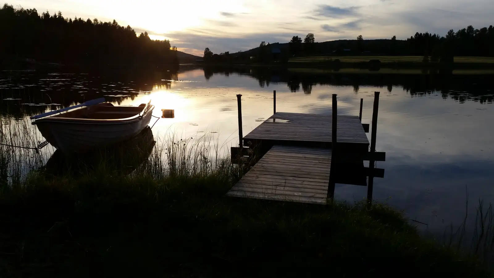 Rubäcks Gård logotyp